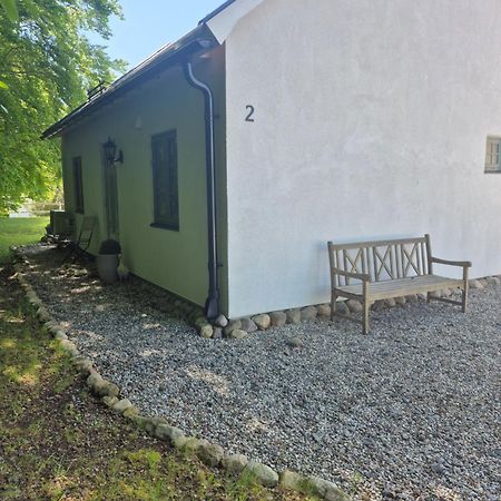 Mysigt Hus I Liten By Naera Havet Ystad Luaran gambar